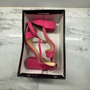 CL by Laundry Fuchsia Block Heel Sandals